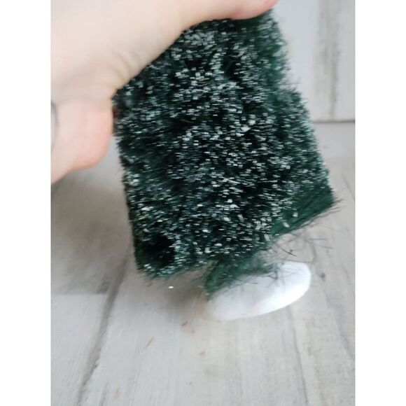 Dept 56 frosted pine tree Snow Village accessory Xmas - Picture 6 of 7